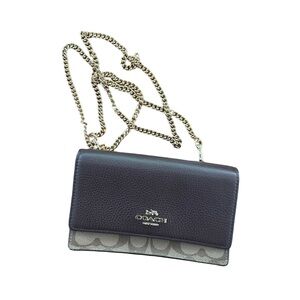 Classic Coach Flip Bag